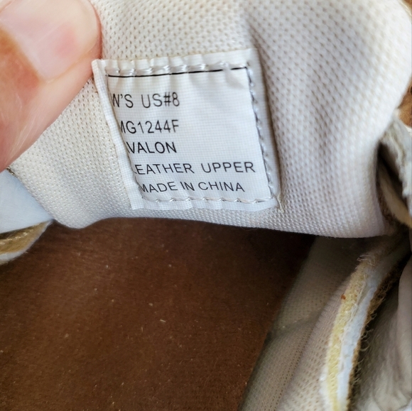 Margaritaville Womens Tan and White Boat Shoes with Moccasin Stitching. Size 8 - Picture 10 of 11